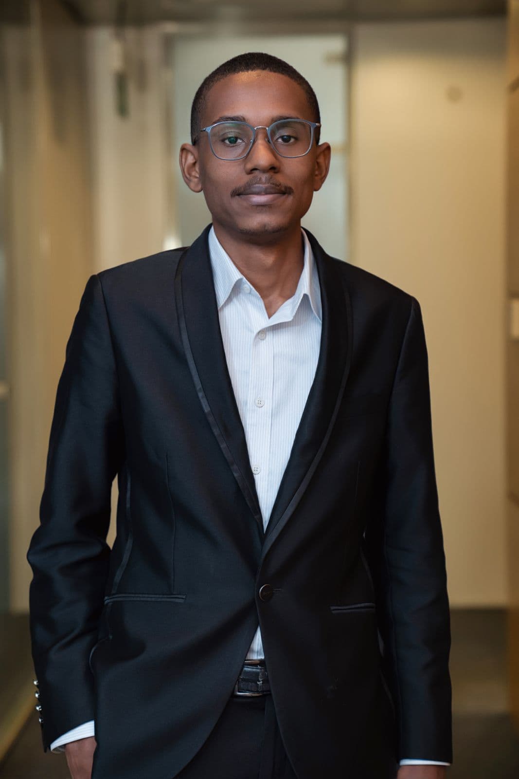 Carlos Bruder Esteves Torres - Chief Financial Officer na Next Youth World