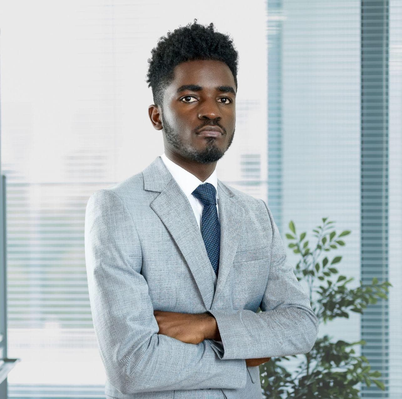 Leandro Gomes Saiacua - Executive Director na Next Youth World